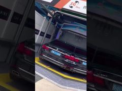 Καλώς ορίσατε τον πελάτη μας από την Αγγλία να επισκεφτεί την εταιρεία μας!