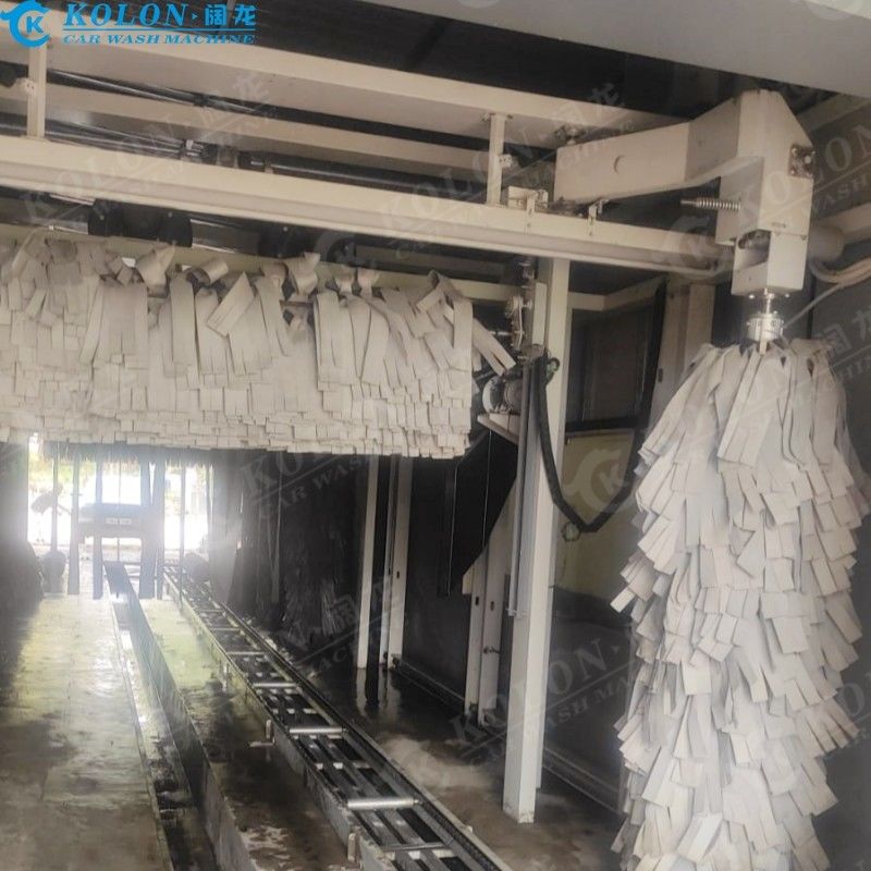 Πλυντήριο αυτοκινήτων Kolon 13 Brush Tunnel που συνδυάζει απορρυπαντικό αυτοκινήτου και πλύσιμο βούρτσας για αποτελεσματικό καθαρισμό επιφάνειας μήκος 19520 mm